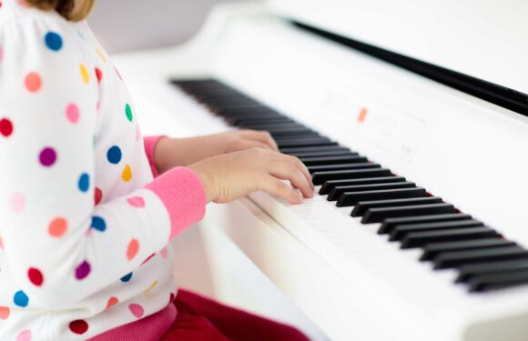 Dónde aprender música en Cádiz: Andante Escuela de Música en Portalejo Rota.